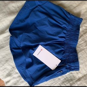 Lululemon tracker short 4” NWT